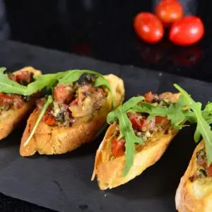 Tapas y Pintxos